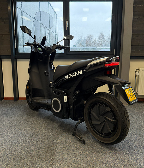 Silence S01 45km/u Zwart