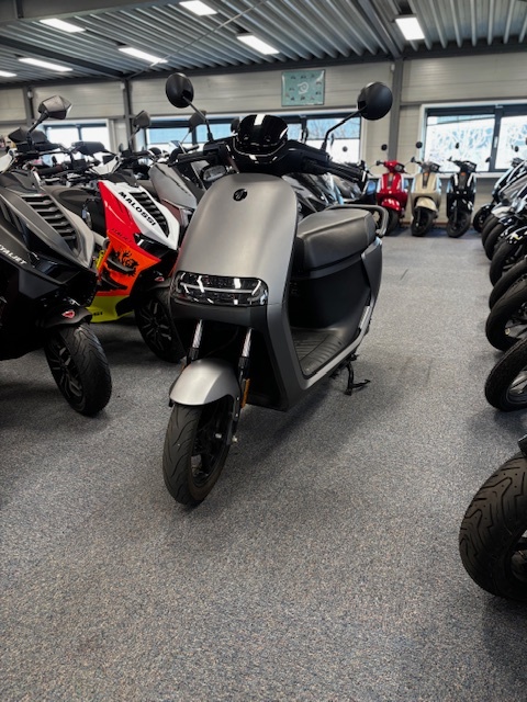 Segway E110S 45km/u Mat Grijs 2022