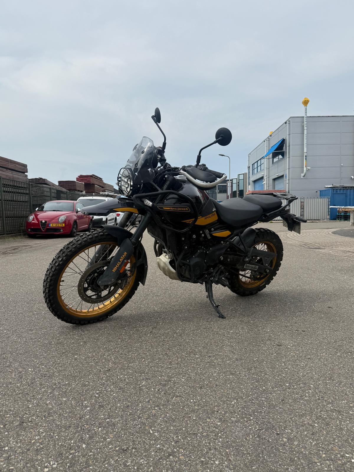 Royal Enfield Himalayan 452 - 2024