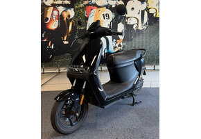 Segway E110S E5 Glanzend Zwart 45km/u - 2023
