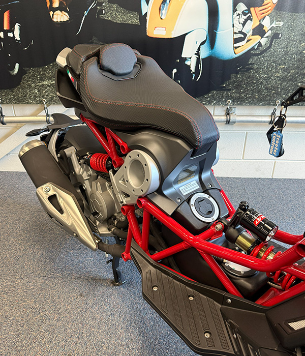 Italjet Dragster Black Red 200cc Euro 5 - Motorscooter
