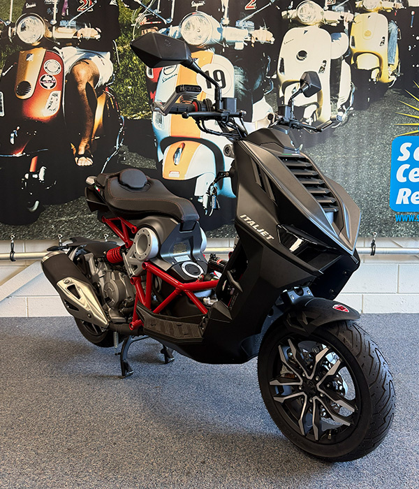 Italjet Dragster Black Red 200cc Euro 5 - Motorscooter