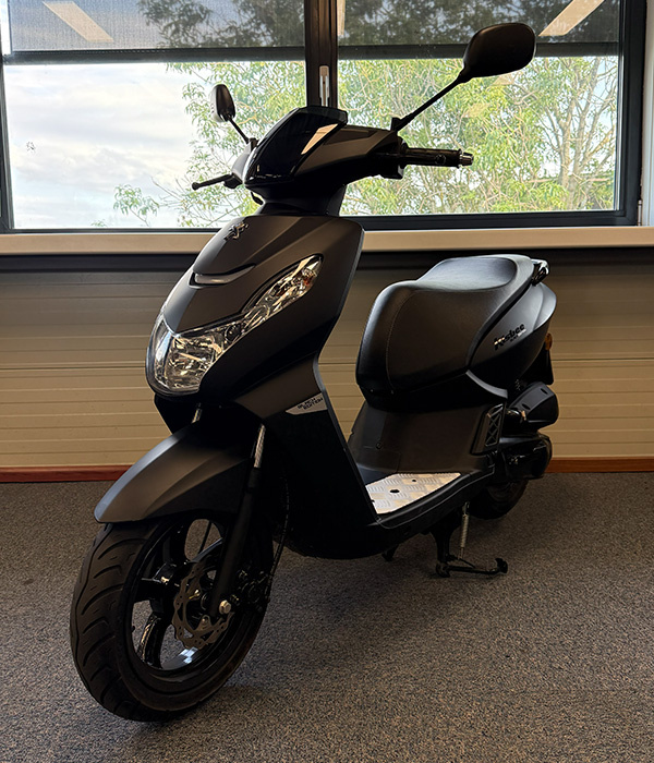 Peugeot Kisbee E5 45km/u Black Edition - 2023