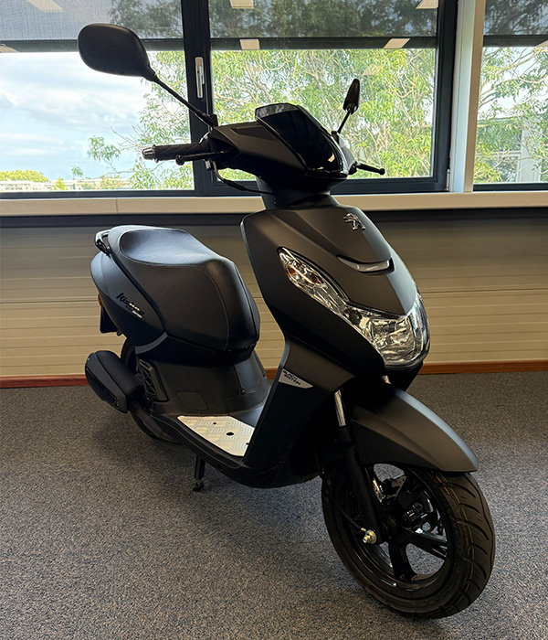 Peugeot Kisbee E5 45km/u Black Edition - 2023