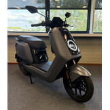 NIU NQIX150 MATGRIJS 72V 28AH 45KM/U - 2026