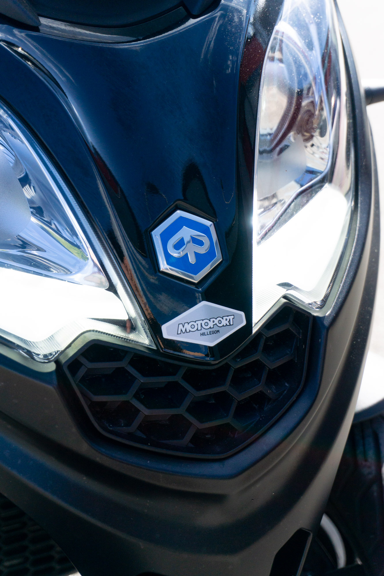 Piaggio MP3 HPE 300 Autorijbewijs Matzwart - 2023