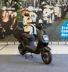 IVA Electric IVA E-GO S4 New 45km/u Matzwart IVA Electric IVA E-GO S4 New 45km/u Matzwart