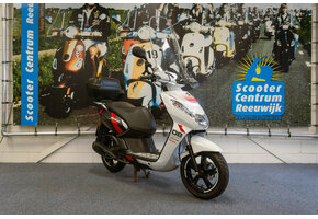 Peugeot Kisbee 4t 25km/u wit - 2021