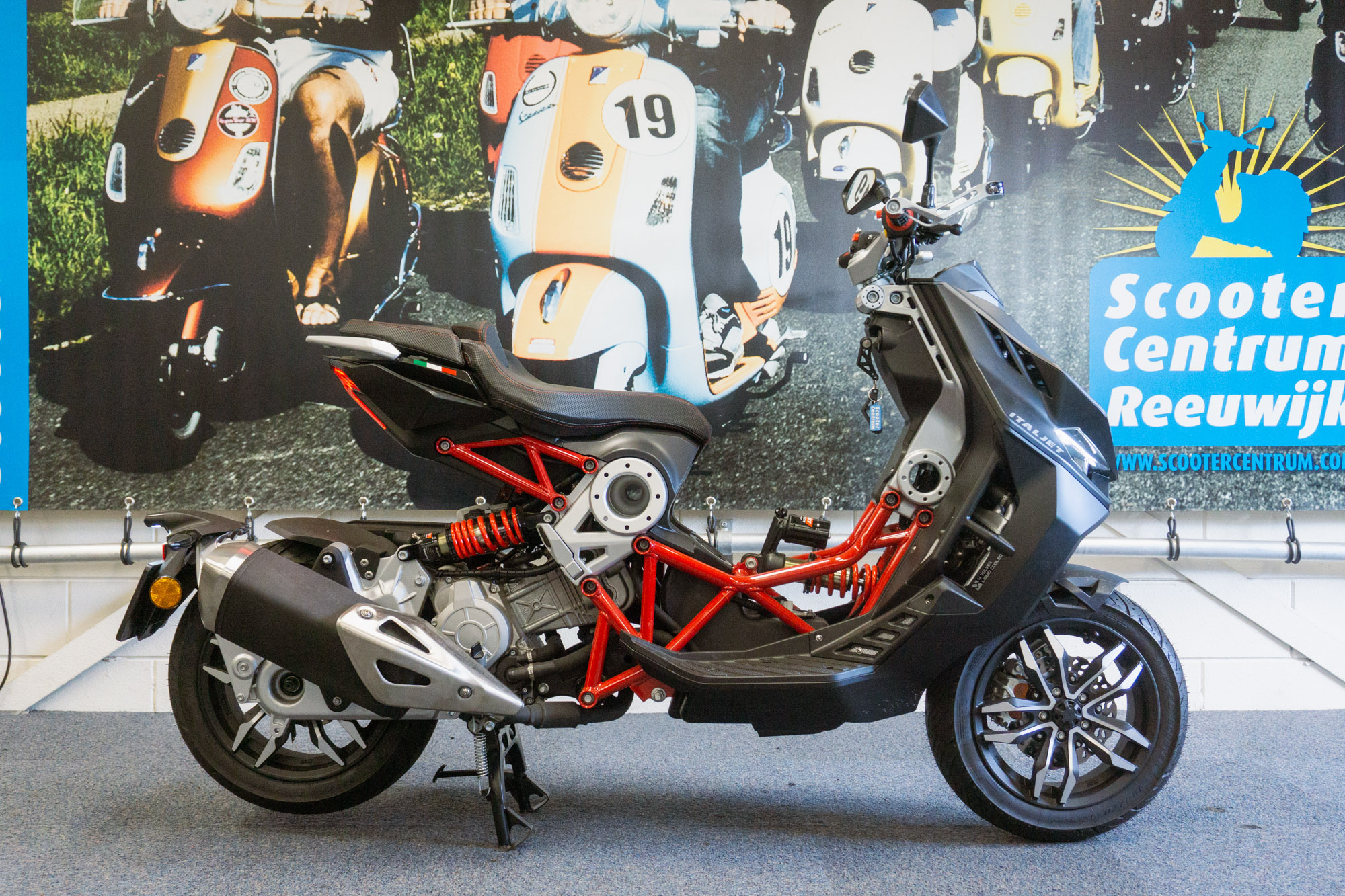 Italjet Dragster Black Red 200cc Euro 5 - Motorscooter