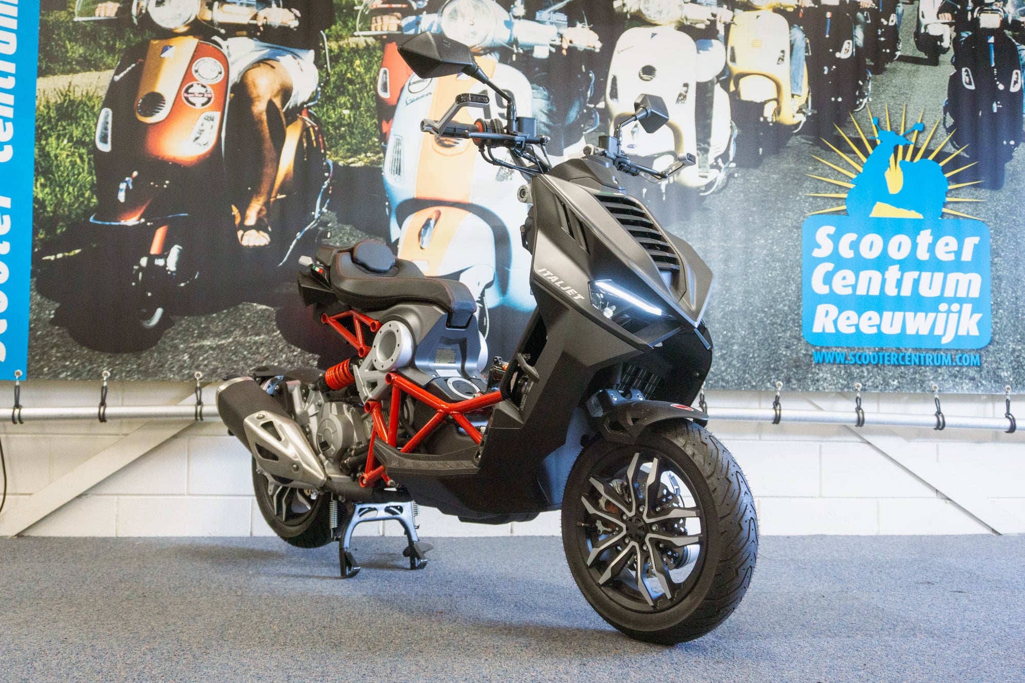 Italjet Dragster Black Red 200cc Euro 5 - Motorscooter