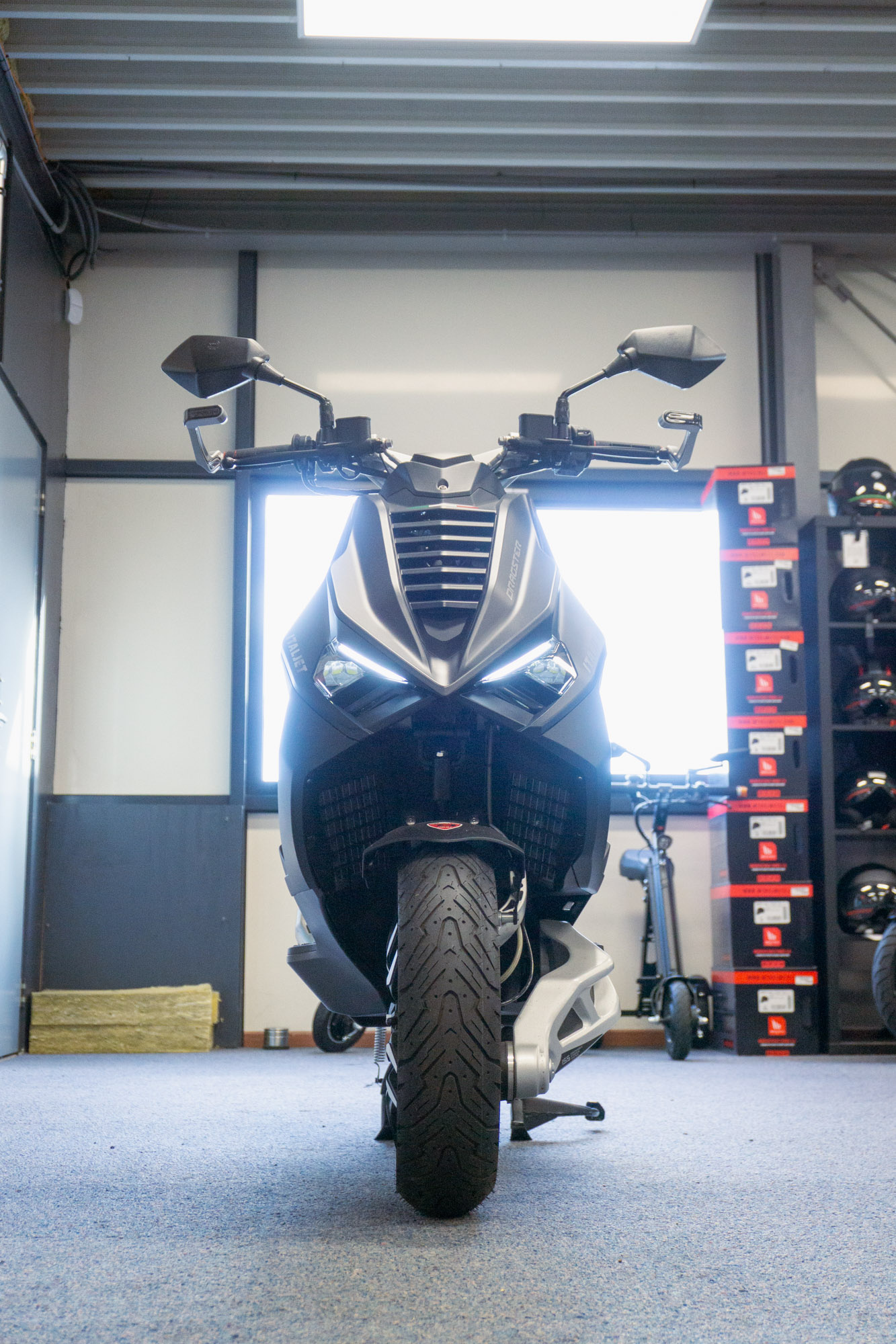 Italjet Dragster Black Red 200cc Euro 5 - Motorscooter