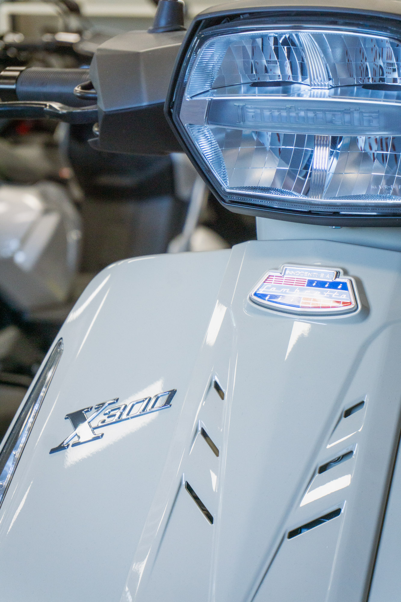 Lambretta X Series X300 SR - Beige - Motorscooter