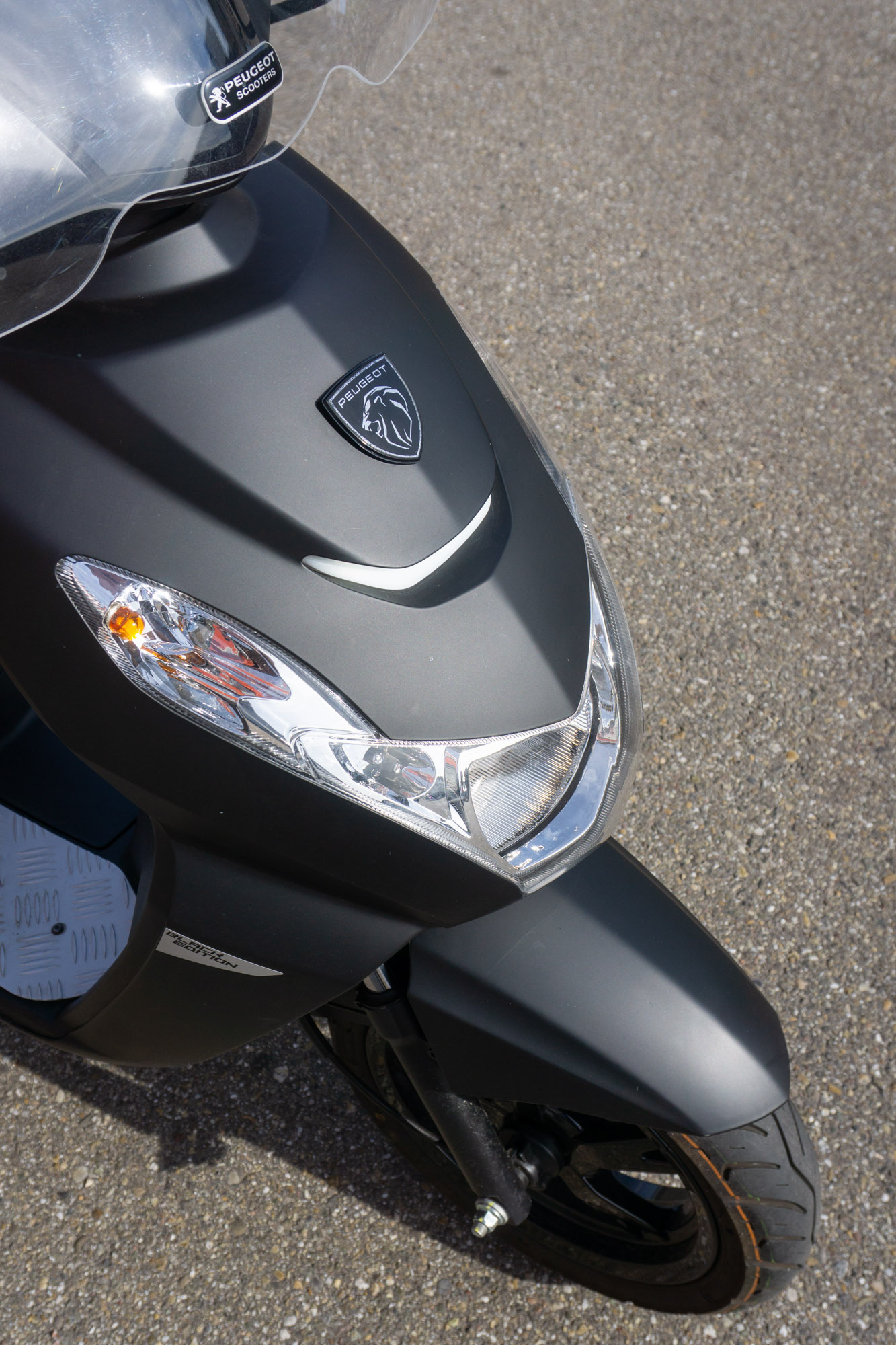 Peugeot Kisbee Black Edition 25km/u - 2024