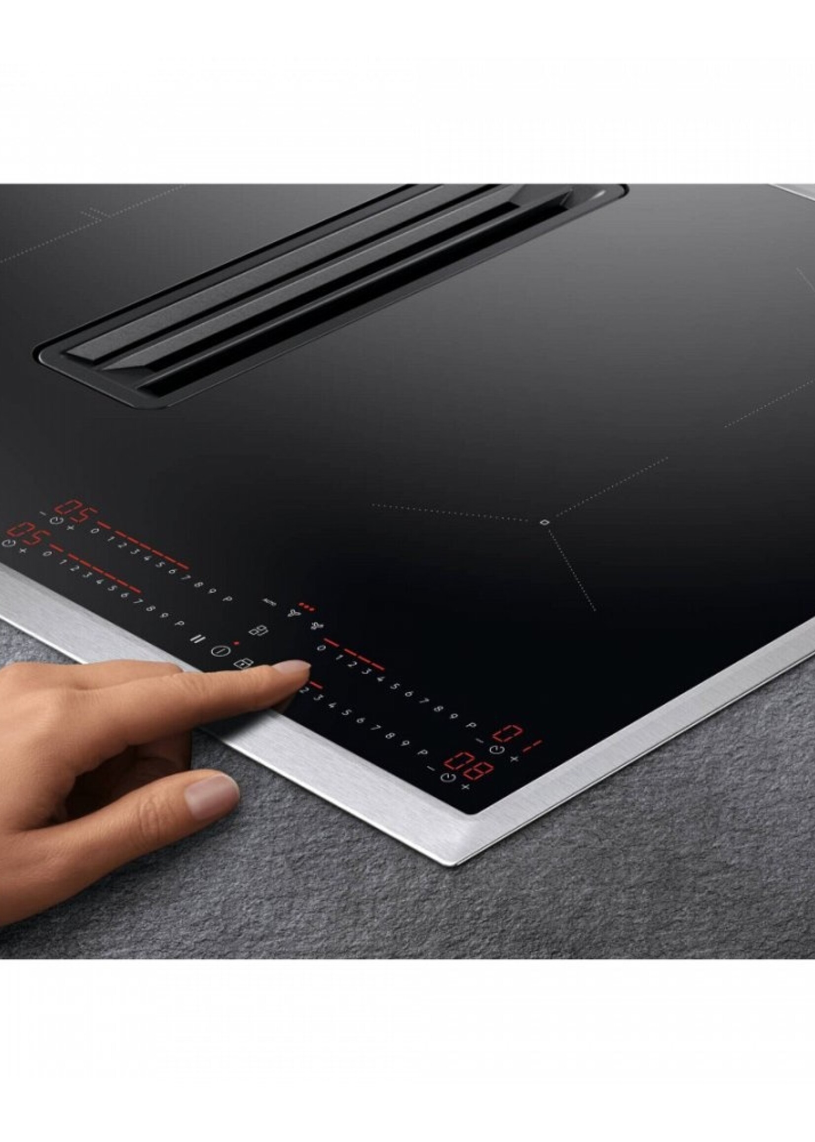 AEG CCE84543XB Inductiekookplaat met afzuiging 76 cm