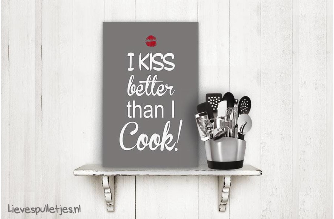 Muurdecoratie keuken: I kiss better than i cook bruin