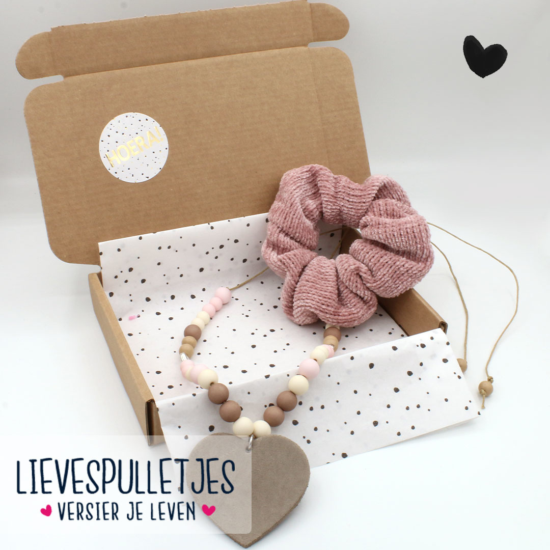 Mooie scrunchies / haarelastiek - oud roze