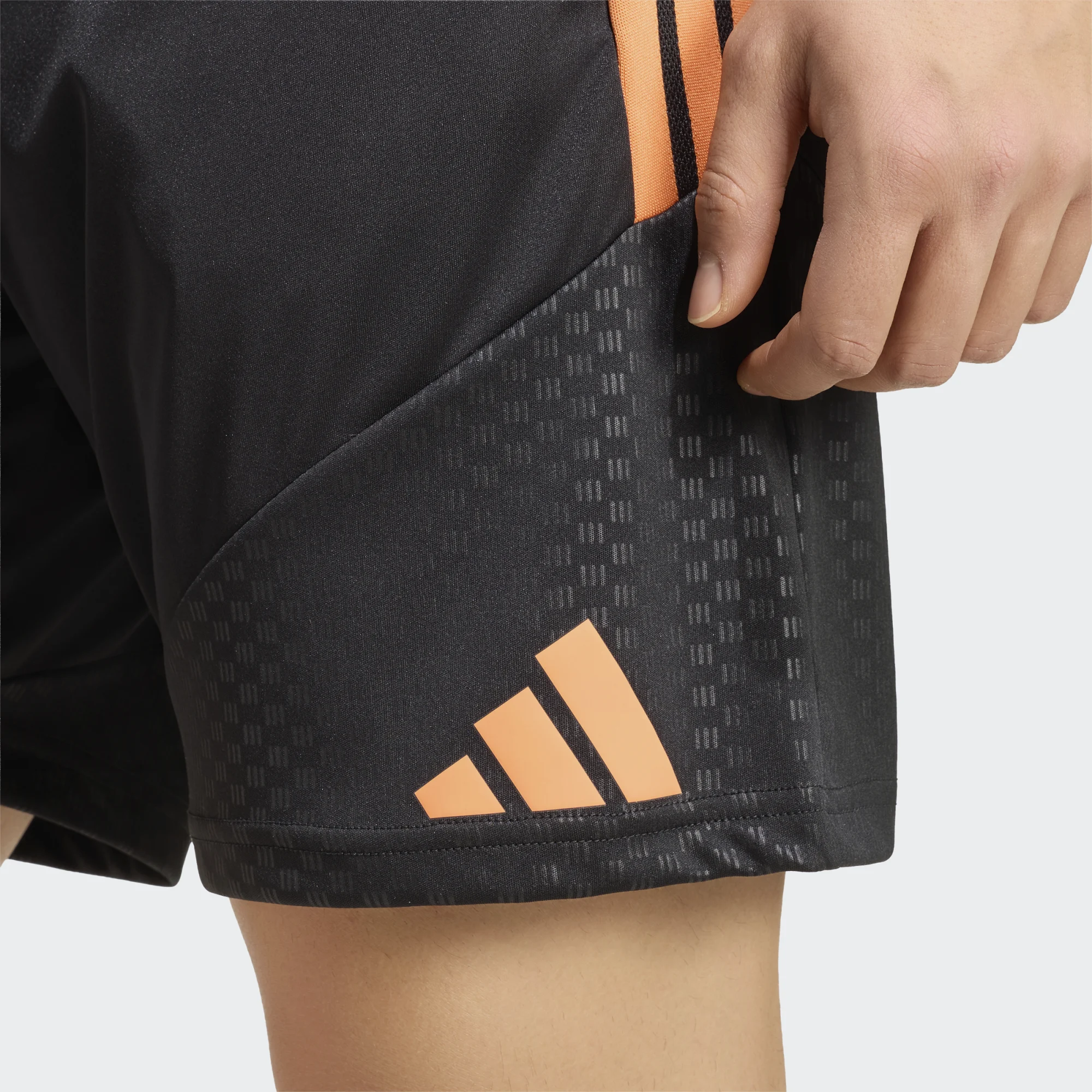 Adidas ARSENAL FC TRAINING SHORT TIRO 2026/2027 - KB9995