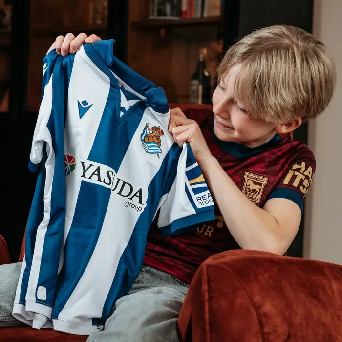 mystery united Mystery Box - maat 164/170 - Mystery United - Voetbalshirts