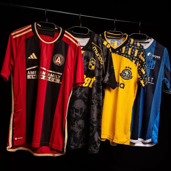 mystery united Mystery Box - maat L - Mystery United - Voetbalshirts