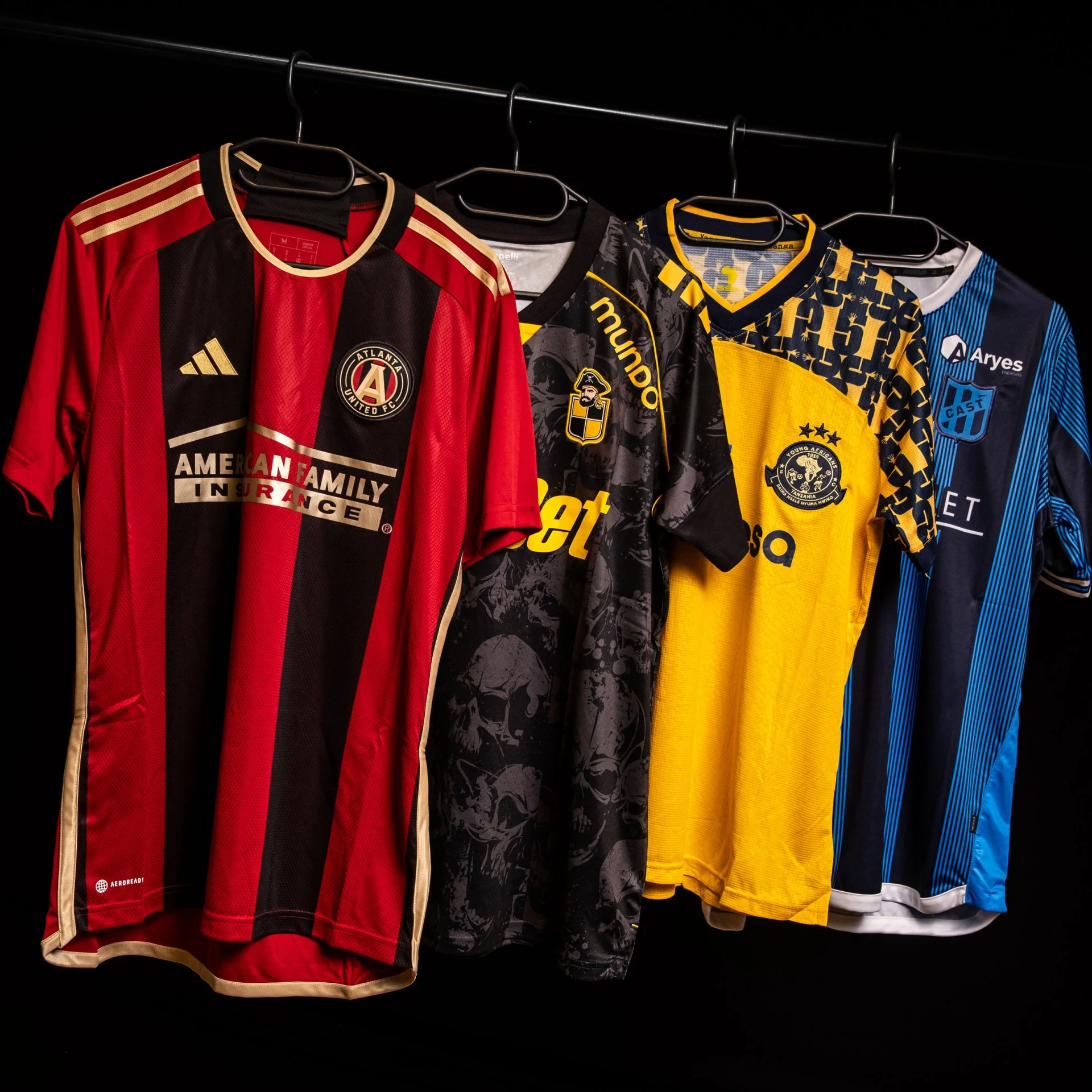 mystery united Mystery Box - maat L - Mystery United - Voetbalshirts