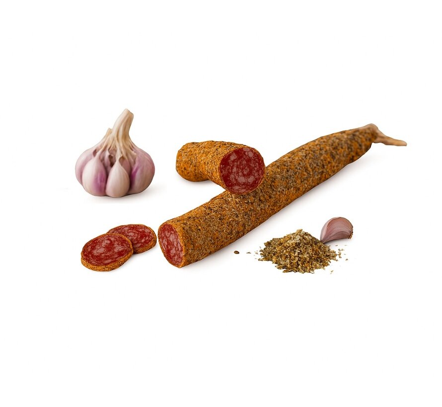 Spaanse fuet omhuld met verse knoflook