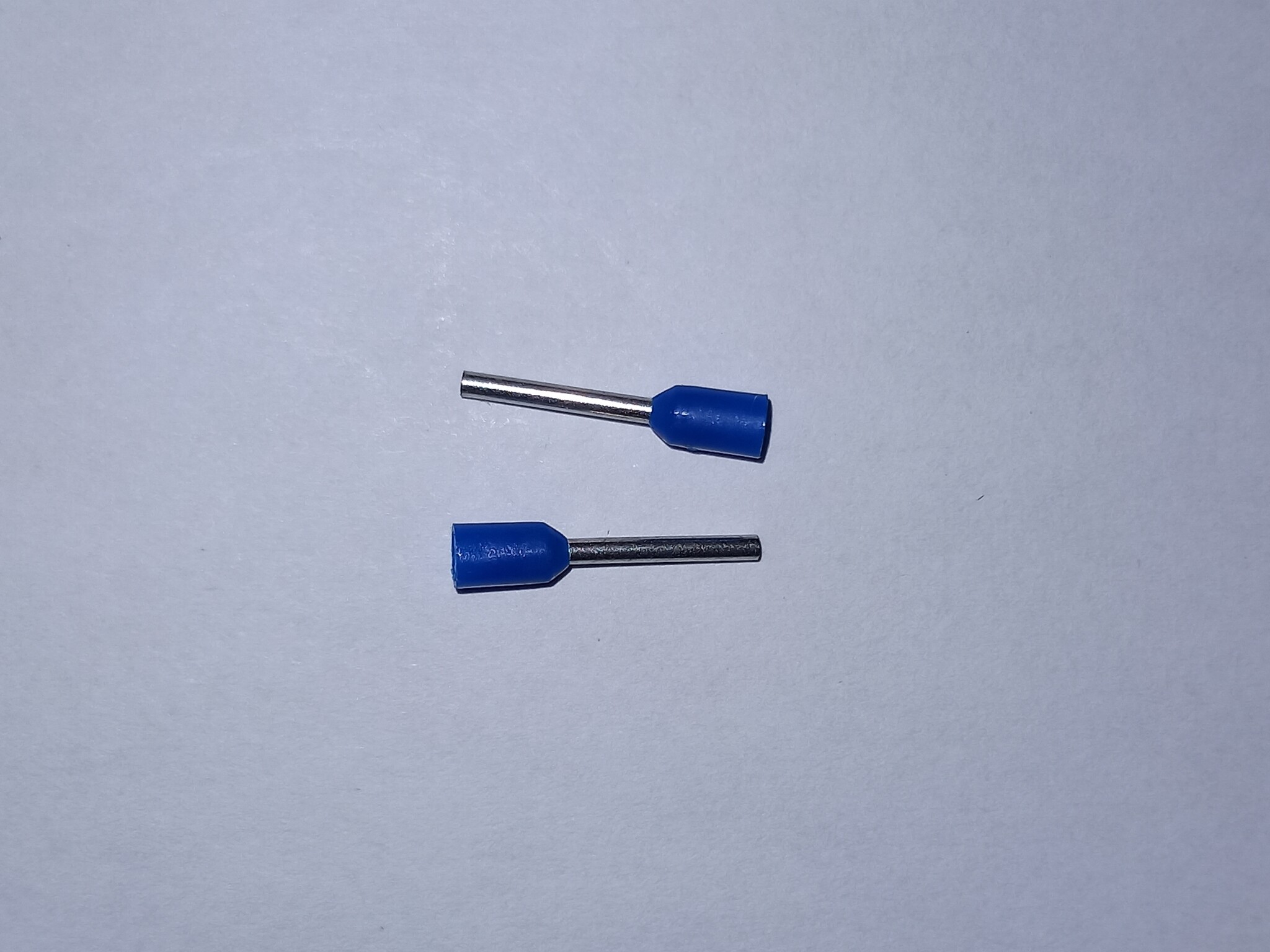 E0508 Adereindhulzen Diameter 0,5mm AWG 22 Blauw