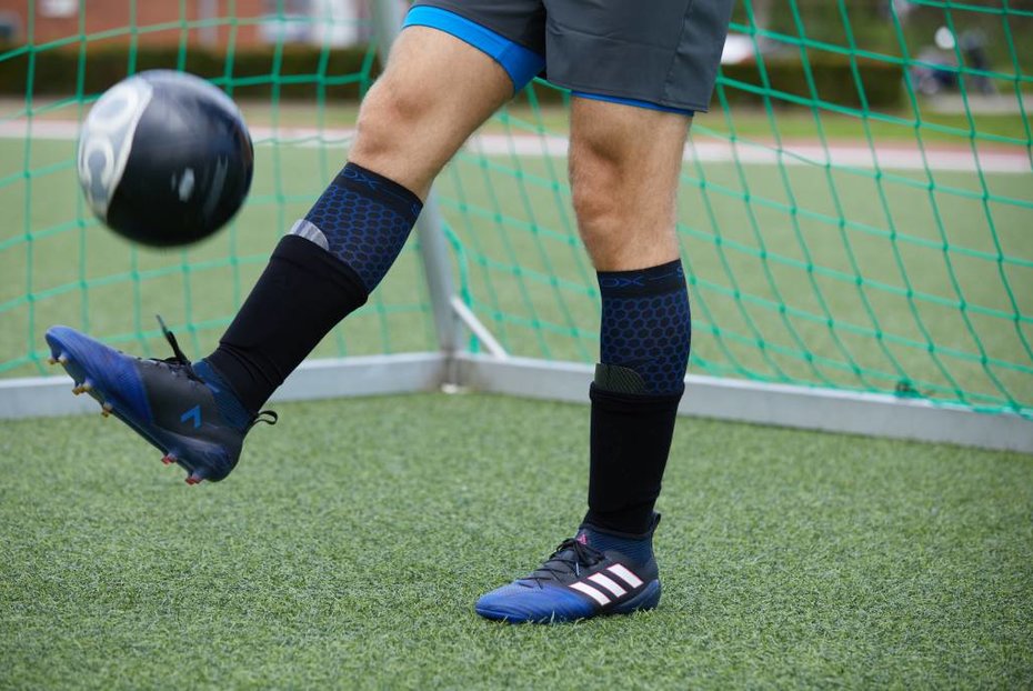 Why wearing football socks with compression is helpful to you