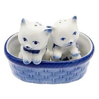 Heinen Delftware Salt and Pepper kittens in Basket Blue