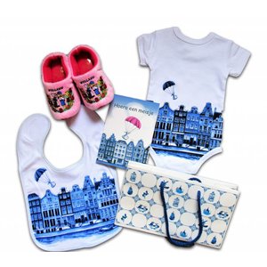 www.typisch-hollands-geschenkpakket.nl Baby gift package - Holland - Girl (0-6 months)