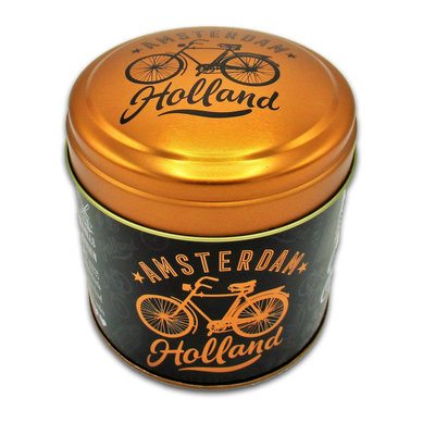 Typisch Hollands Stroopwafels in a nostalgic Amsterdam tin