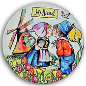 Typisch Hollands Coaster Kissing couple color