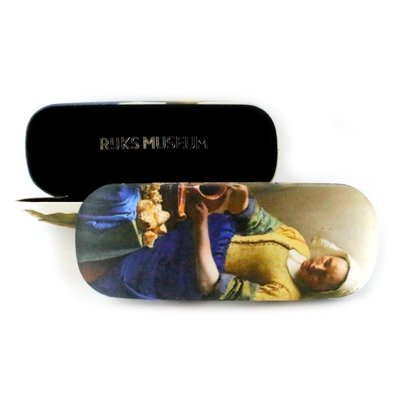 Typisch Hollands Glasses case - the milkmaid