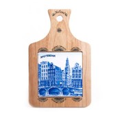 Typisch Hollands Small cheese board on the canals of Amsterdam