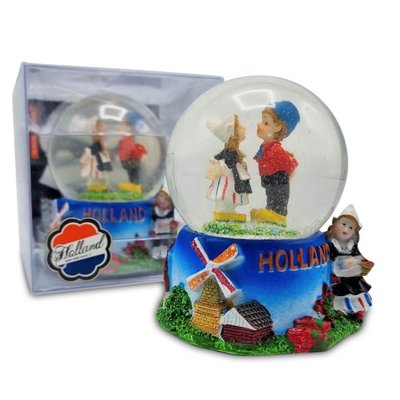 Typisch Hollands Schneekugel Kuspaar- Holland in stabiler Geschenkbox