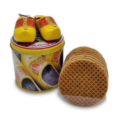 typisch-hollands-geschenkpakket Stroopwafel-Geschenkset – mit gelben Holzclogs