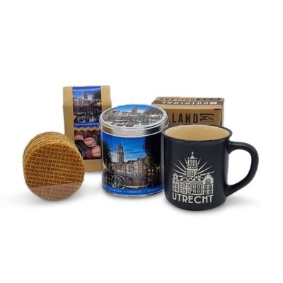 Typisch Hollands Gift set Mug, Stroopwafels and candy Utrecht