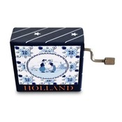 Typisch Hollands Music box - it`sa small world - Disney -(Delft blue)