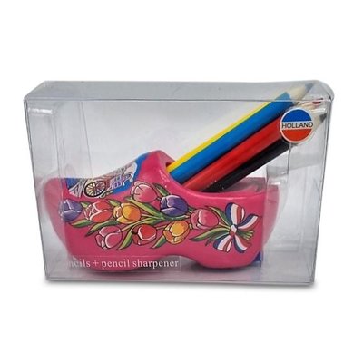 Typisch Hollands Clog mit Bleistiftspitzer und rosa Buntstiften