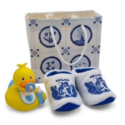 www.typisch-hollands-geschenkpakket.nl Baby gift package (0-6 months) - Holland - Boy