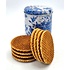 Typisch Hollands Stroopwafels in Delfts blauw blik (tegeltableau)