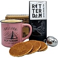 Typisch Hollands Thee -Mok en Stroopwafels - Rotterdam - Gratis Thee-ei