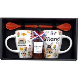 Typisch Hollands Gift box 2 Mugs of major cities and a bottle of apple pie liqueur