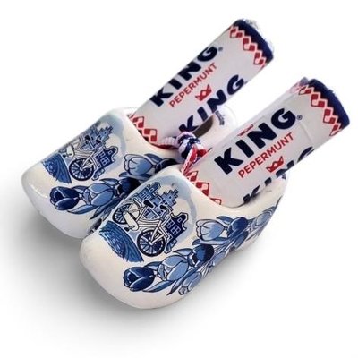 Matix Delft blue clogs (2 rolls of King)