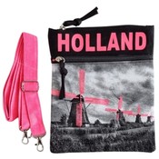 Robin Ruth Nektas - Passport bag - Holland - Windmills