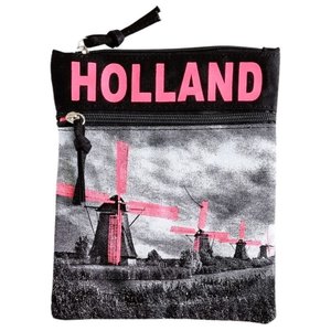 Robin Ruth Nektas - Passport bag - Holland - Windmills