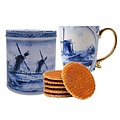 Typisch Hollands Stroopwafels in a tin & Mug with golden handle (Mills)