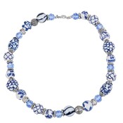 Typisch Hollands Necklace with some beads -Delft blue