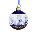 Typisch Hollands Christmas ornament around tulips Delft blue with gold