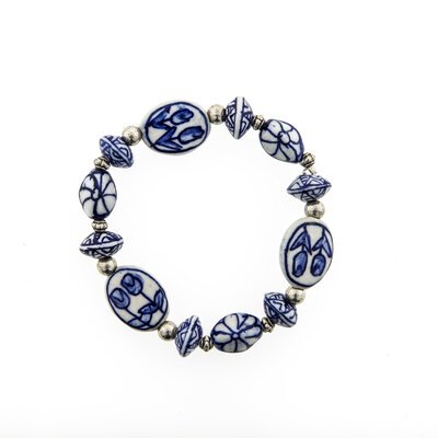 Heinen Delfts blauw Bracelet - Delft blue - Flat convex and round beads (tulips)
