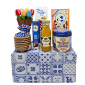 typisch-hollands-geschenkpakket Typical Dutch delicacies package (Delft blue box)
